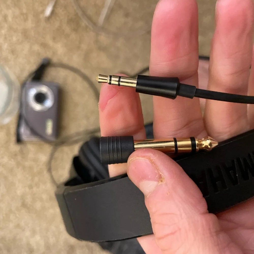 Yamaha headphones with removable jack - Picture 3 of 3